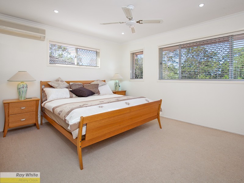 4 Stonebridge Place, Aspley QLD 4034