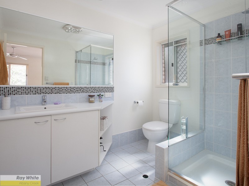 4 Stonebridge Place, Aspley QLD 4034