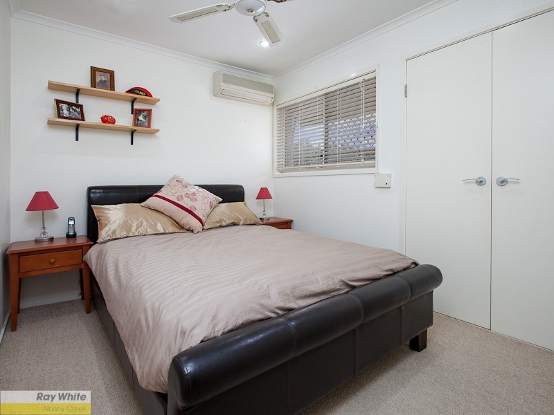 4 Stonebridge Place, Aspley QLD 4034