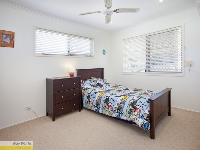 4 Stonebridge Place, Aspley QLD 4034