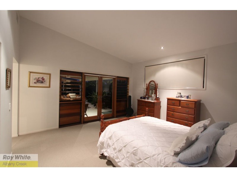9 Maxwell Pl, Cashmere QLD 4500
