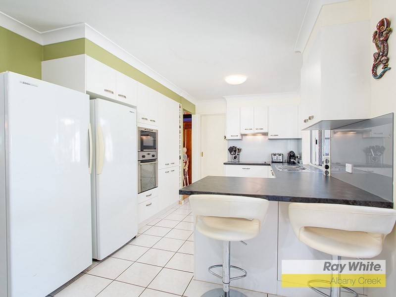 3 Dundas Ct, Albany Creek QLD 4035