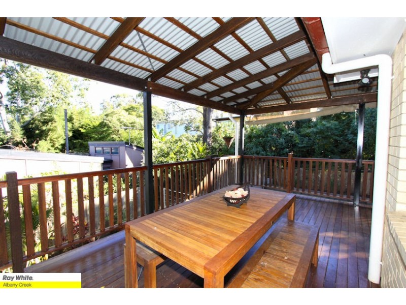 8 Pathara Cr, Ferny Hills QLD 4055