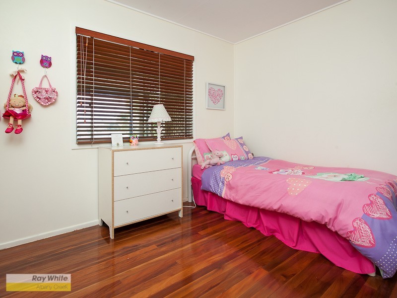 8 Pathara Cr, Ferny Hills QLD 4055