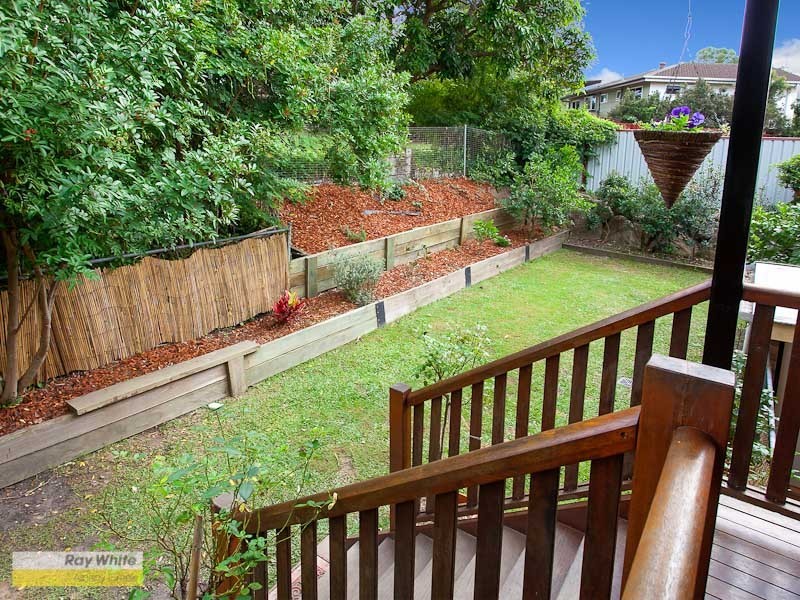 8 Pathara Cr, Ferny Hills QLD 4055