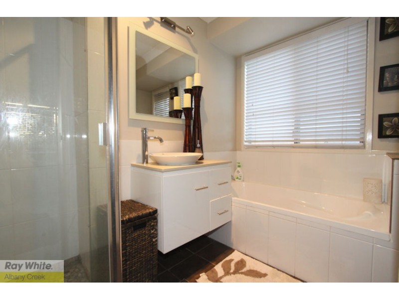 8 Biggs Court, Albany Creek QLD 4035