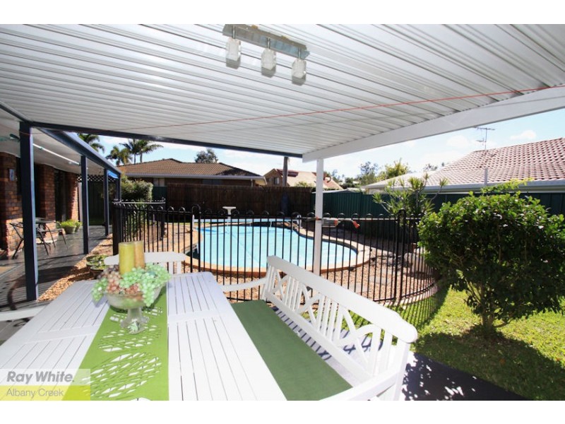 8 Challinor Drive, Albany Creek QLD 4035