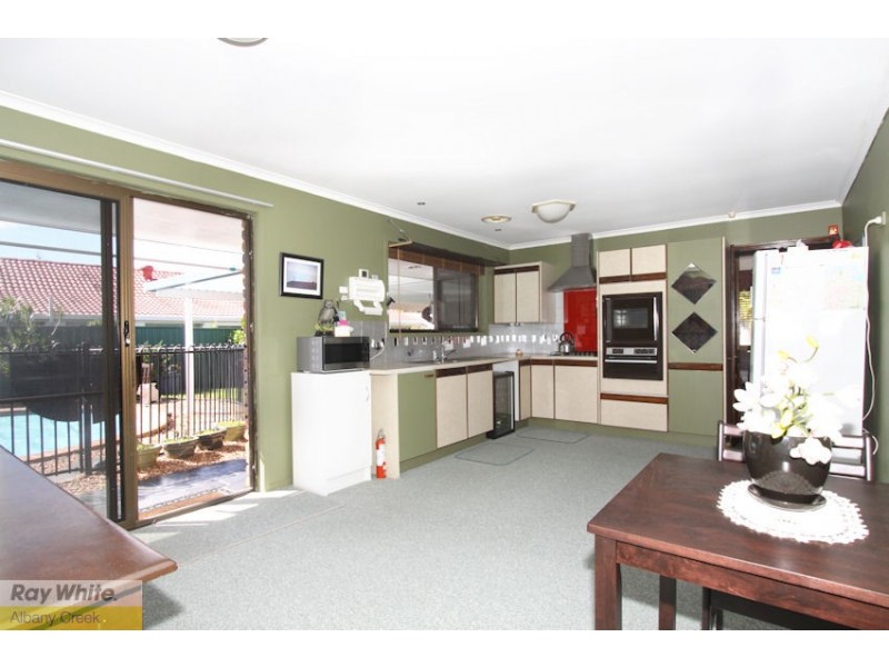8 Challinor Drive, Albany Creek QLD 4035