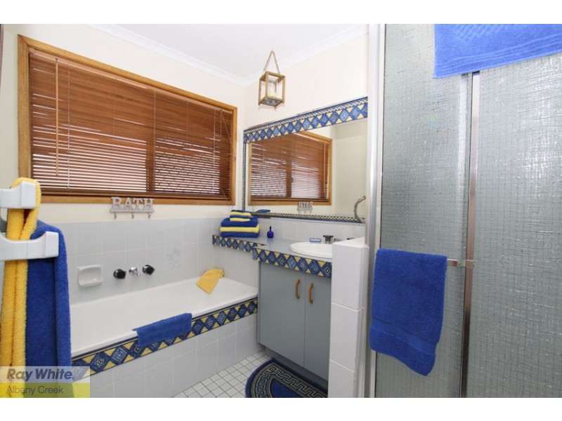 6 Pegasus Ave, Eatons Hill QLD 4037