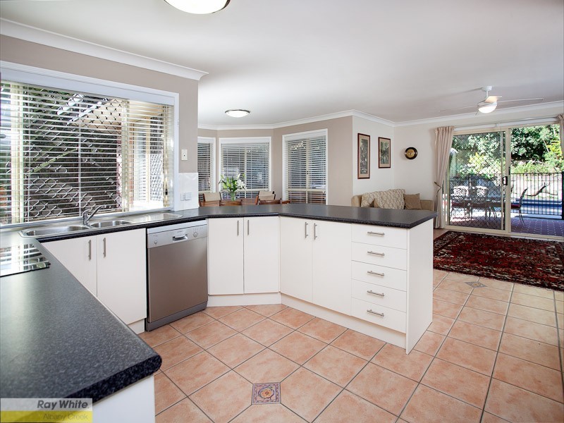 3 Muirfield Ct, Albany Creek QLD 4035