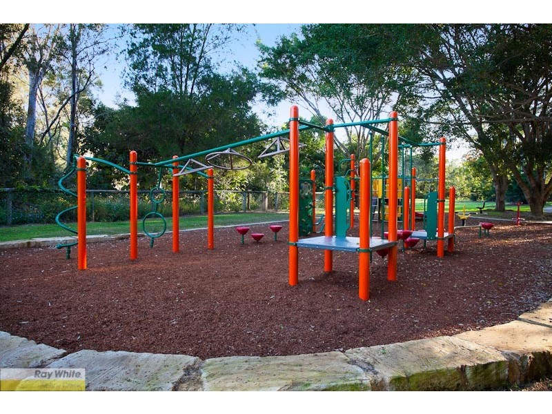 3 Muirfield Ct, Albany Creek QLD 4035