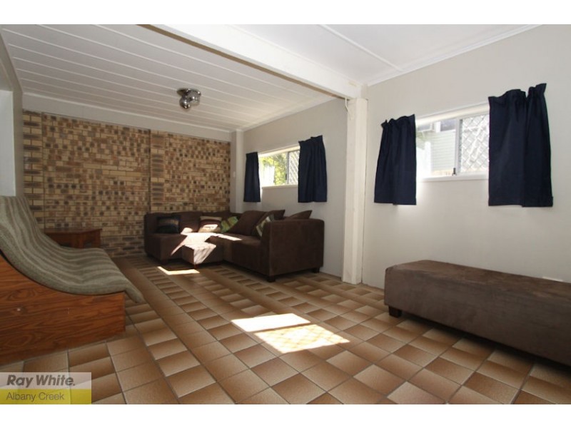 64 Folkstone Ave, Albany Creek QLD 4035