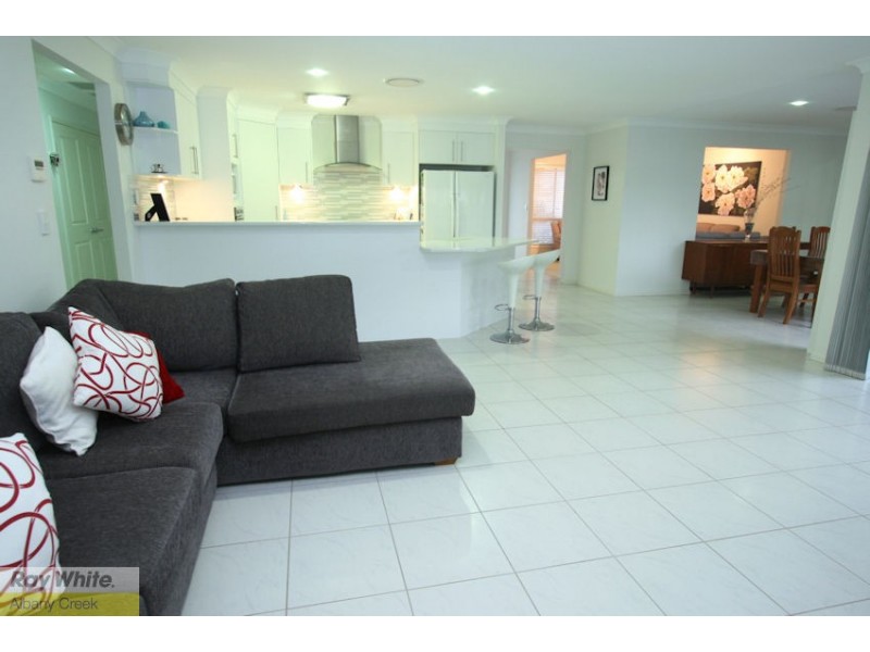 5 Eddy Ct, Eatons Hill QLD 4037