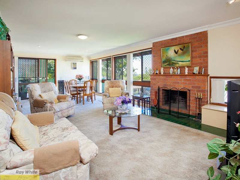 9 Janus Ct, Eatons Hill QLD 4037