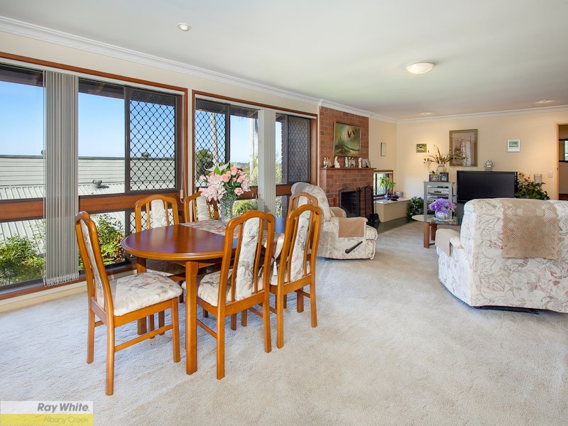 9 Janus Ct, Eatons Hill QLD 4037