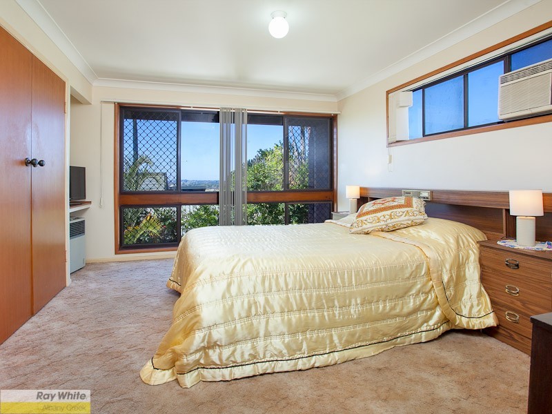 9 Janus Ct, Eatons Hill QLD 4037