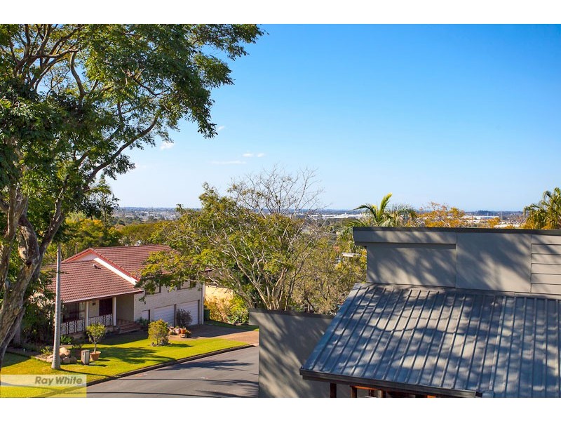 9 Janus Ct, Eatons Hill QLD 4037