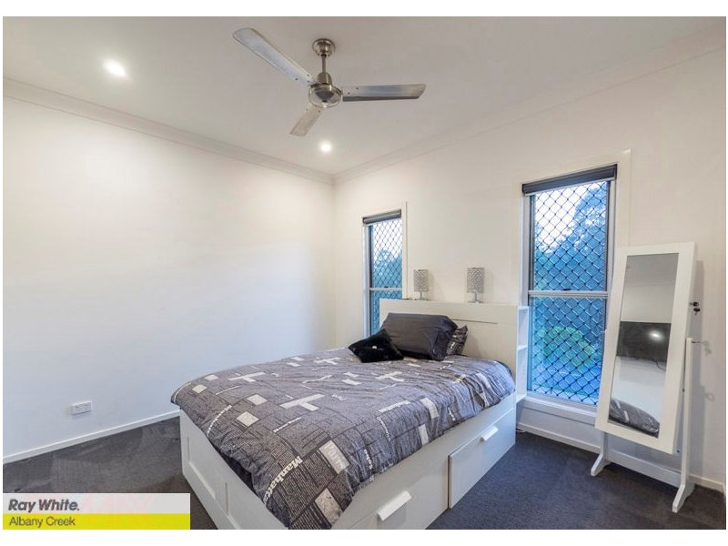 7 Amorosa Court, Eatons Hill QLD 4037