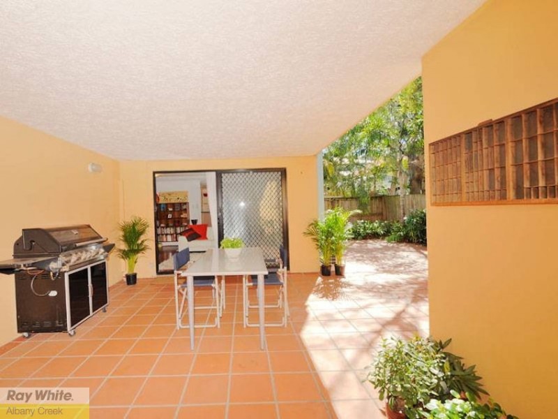 8/24 Grosvenor St, Balmoral QLD 4171