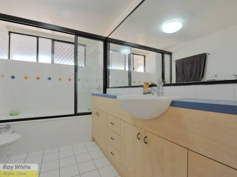 8/24 Grosvenor St, Balmoral QLD 4171