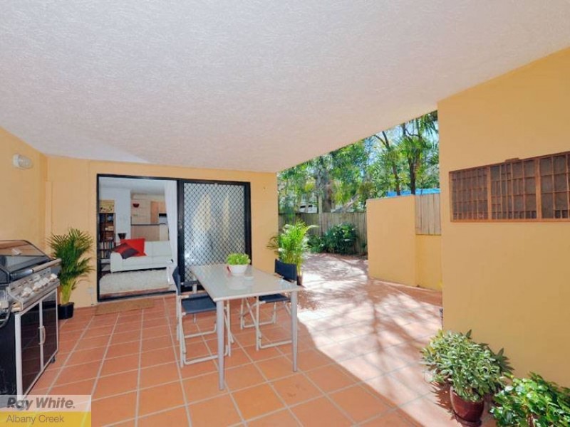 8/24 Grosvenor St, Balmoral QLD 4171