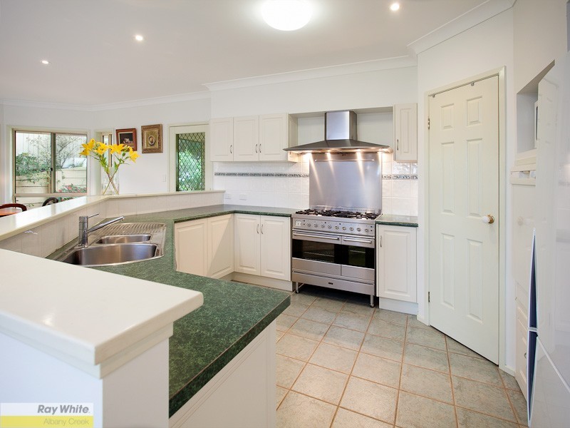 11 Felicia Place, Eatons Hill QLD 4037