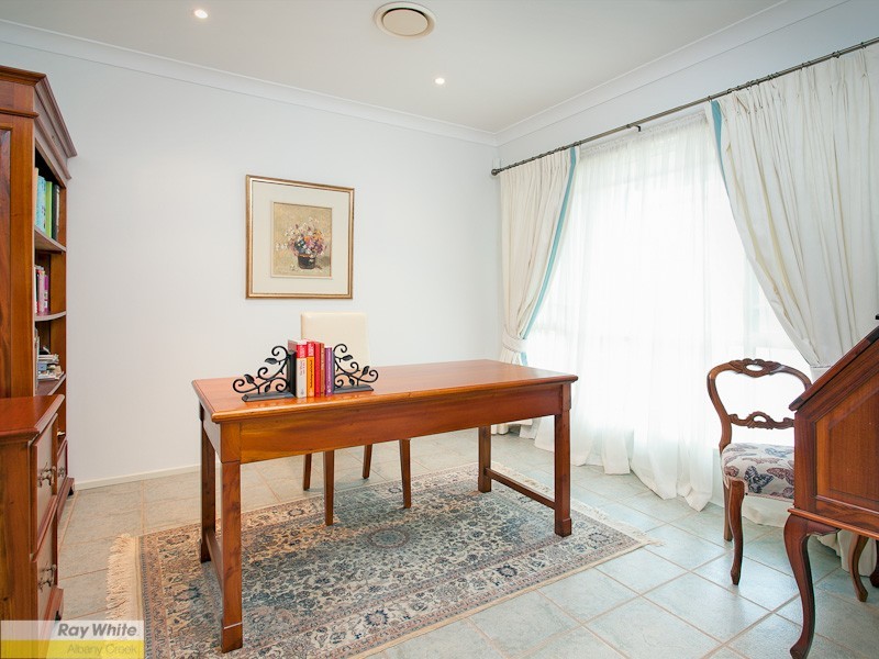 11 Felicia Place, Eatons Hill QLD 4037