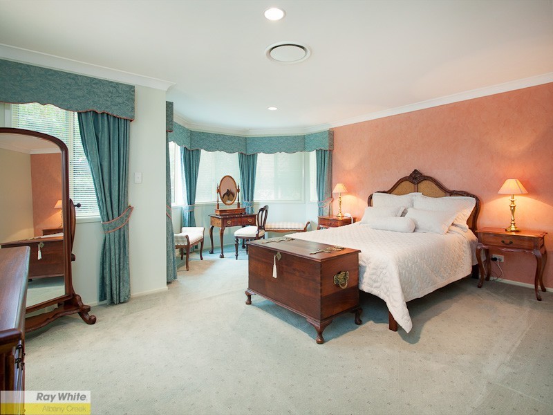 11 Felicia Place, Eatons Hill QLD 4037