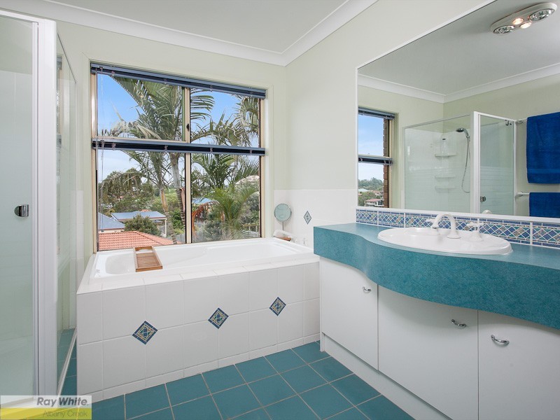 11 Felicia Place, Eatons Hill QLD 4037