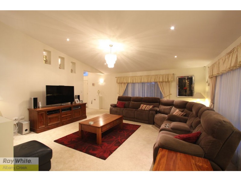 6 Mitchelson Close, Albany Creek QLD 4035