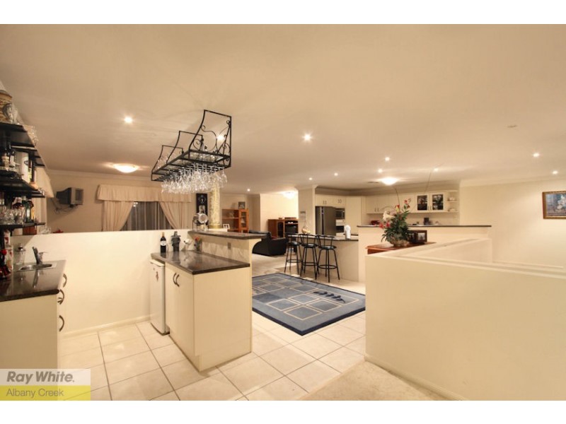 6 Mitchelson Close, Albany Creek QLD 4035