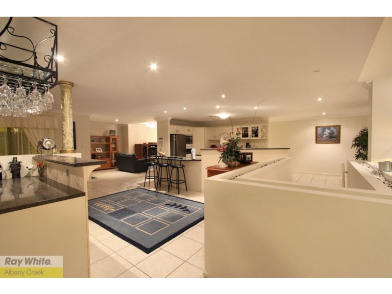 6 Mitchelson Close, Albany Creek QLD 4035