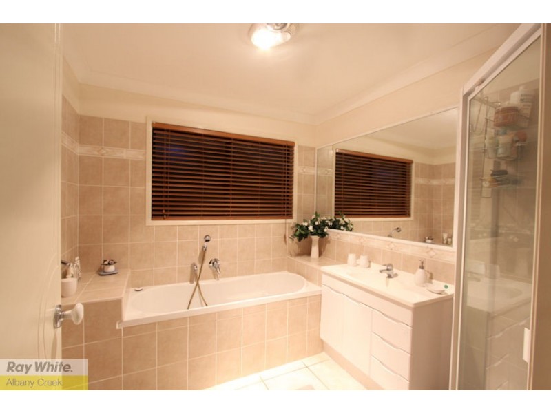 6 Mitchelson Close, Albany Creek QLD 4035