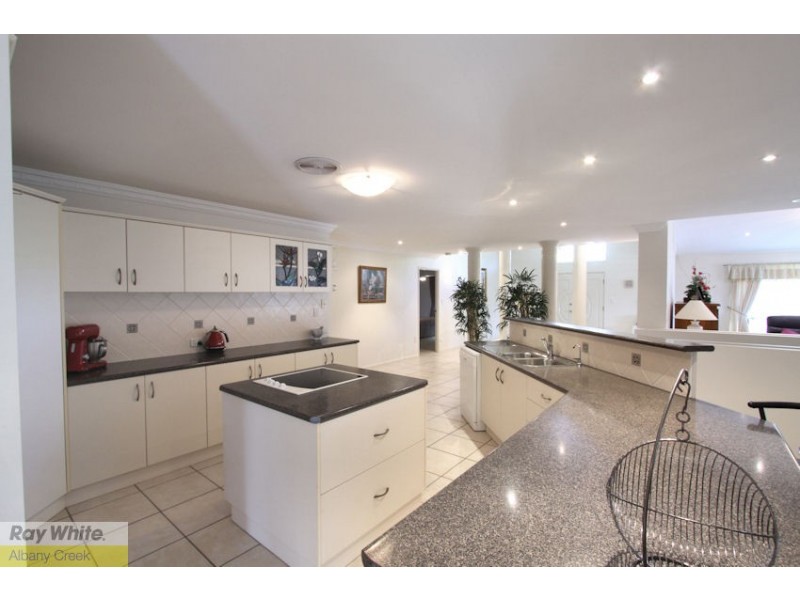 6 Mitchelson Close, Albany Creek QLD 4035