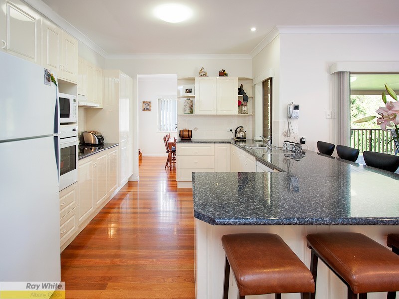 15 Bauple Street, Albany Creek QLD 4035