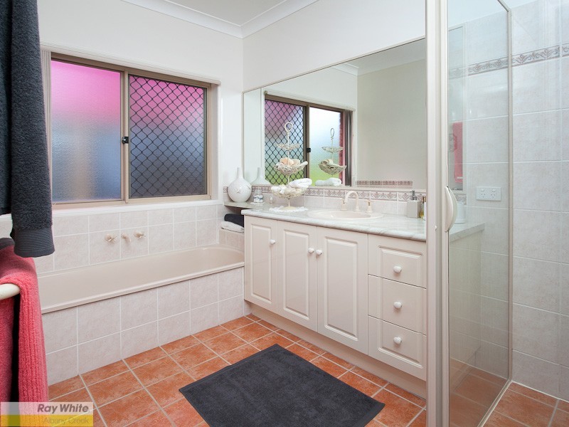 15 Bauple Street, Albany Creek QLD 4035