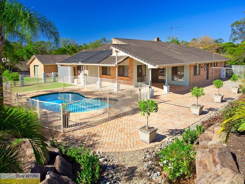 16 The Boulevard, Albany Creek QLD 4035