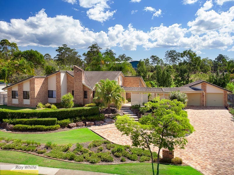 16 The Boulevard, Albany Creek QLD 4035