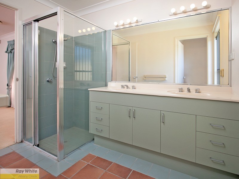 16 The Boulevard, Albany Creek QLD 4035