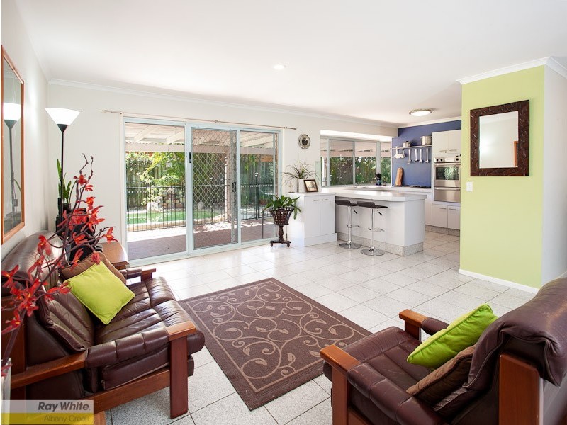 16 Eucalyptus Place, Albany Creek QLD 4035