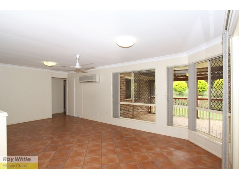 10 Tiffany Ct, Eatons Hill QLD 4037