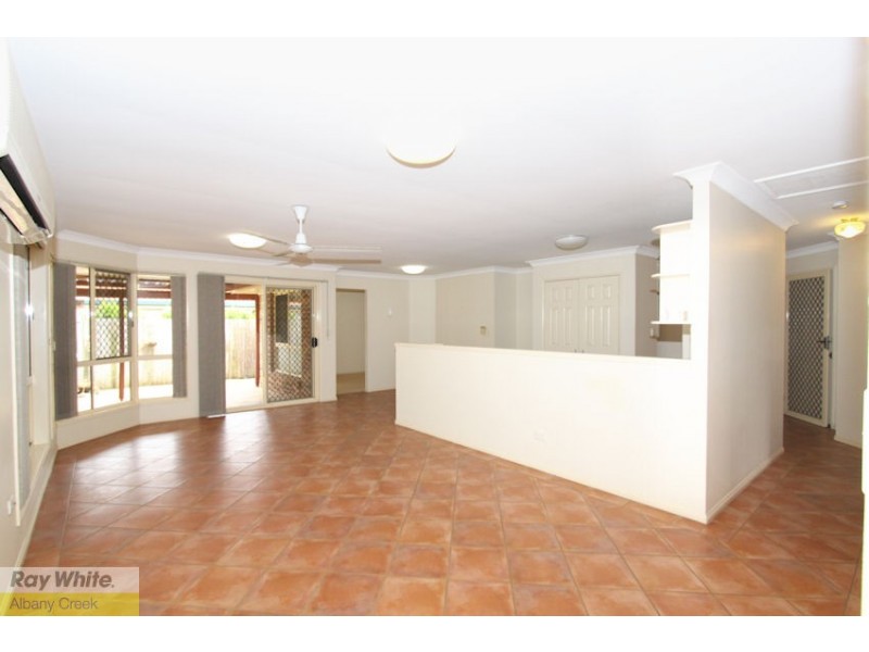 10 Tiffany Ct, Eatons Hill QLD 4037