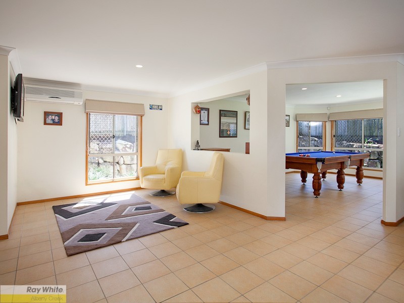 17 Fairhaven Place, Albany Creek QLD 4035