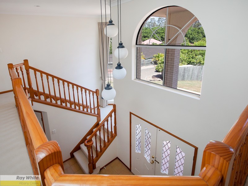 17 Fairhaven Place, Albany Creek QLD 4035