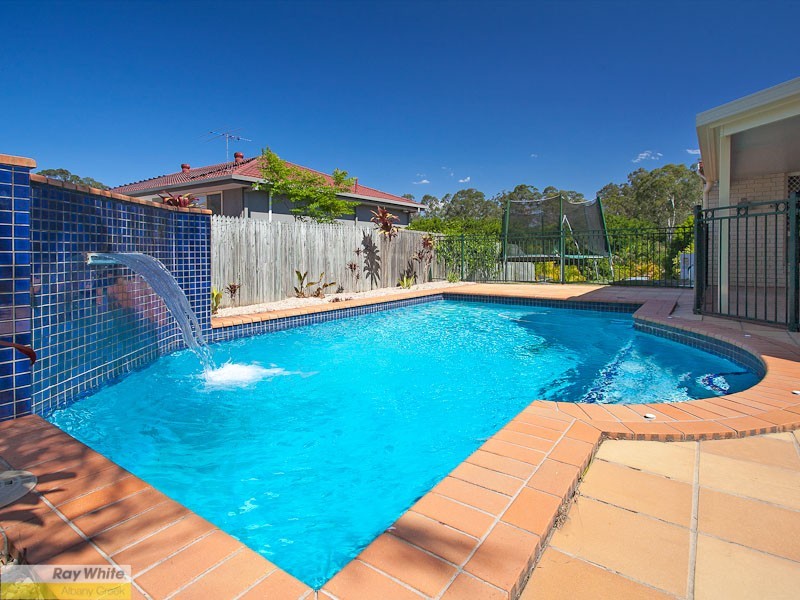 17 Fairhaven Place, Albany Creek QLD 4035