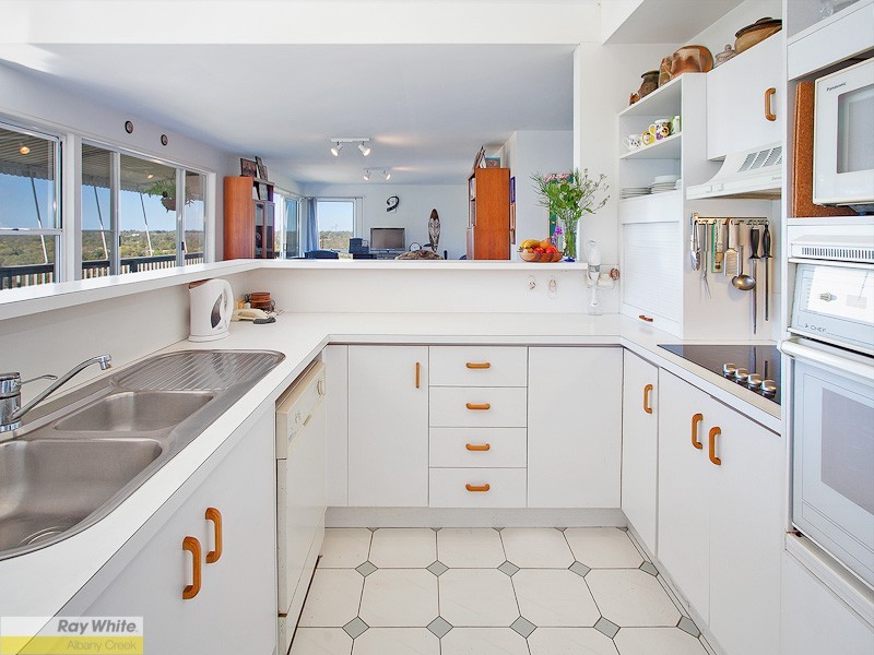 5 Midas Court, Eatons Hill QLD 4037