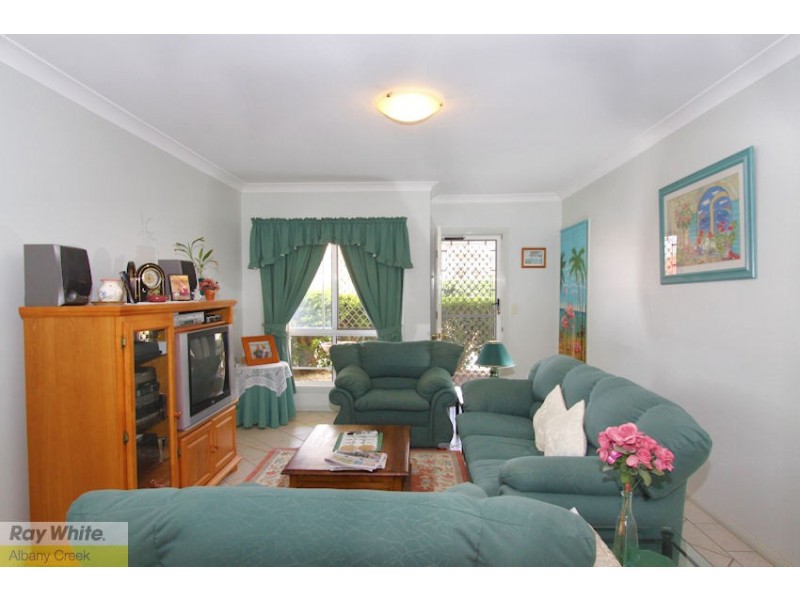 11 Circa Cres / 24 Faheys Rd E, Albany Creek QLD 4035