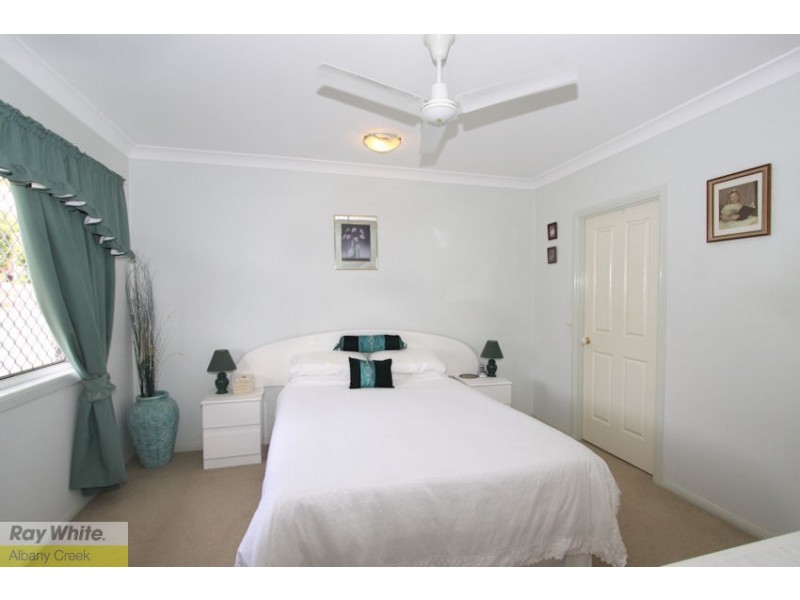 11 Circa Cres / 24 Faheys Rd E, Albany Creek QLD 4035