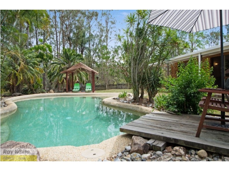 10 Barker Street, Cashmere QLD 4500