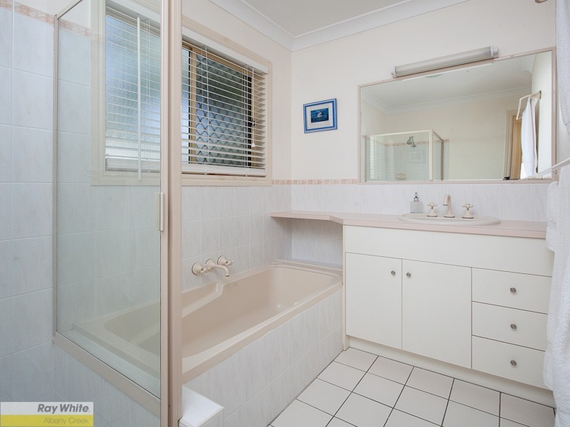 23 Lancewood Drive, Albany Creek QLD 4035